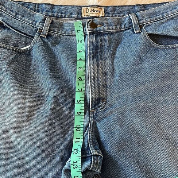 L.L. Bean Vintage Classic Fit Straight Leg Denim Jeans Tag 40x29 Actual 39x27 - Picture 7 of 8